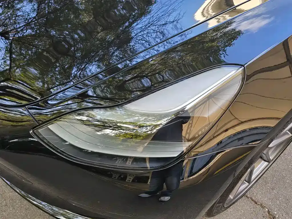 Tesla Model 3 — фото 10