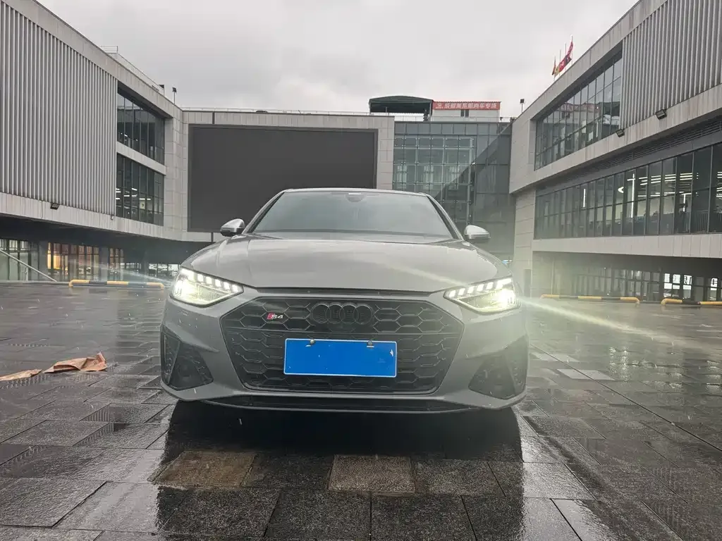 Audi S4 2023 из CN, фото 4
