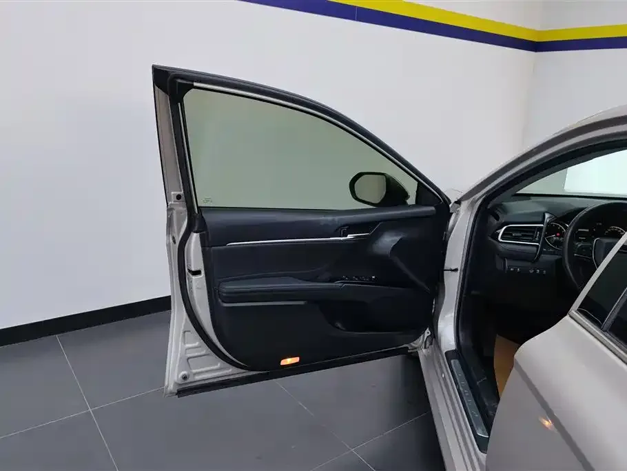 Toyota Camry 2021 из CN, фото 5