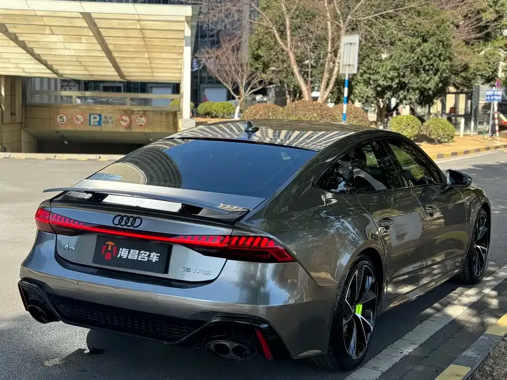 Audi A7 2021 из CN, фото 4