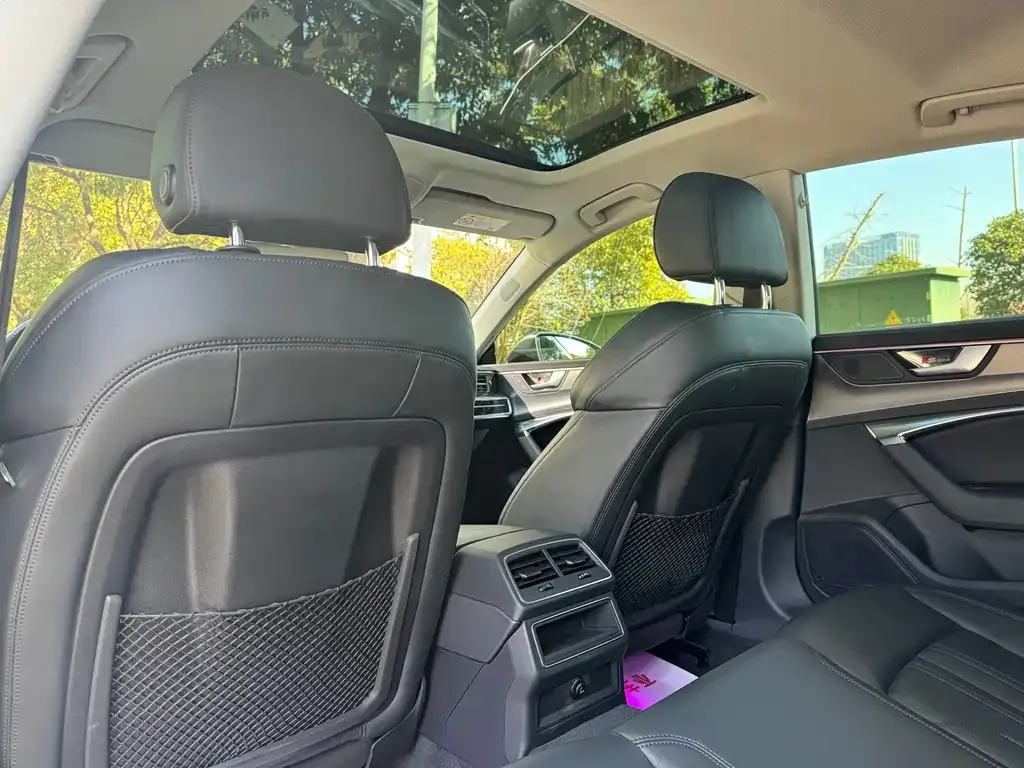 Audi A7 2021 из CN, фото 9