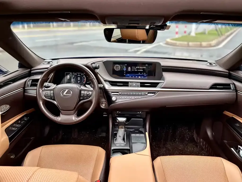 Lexus ES 2021 из CN, фото 4