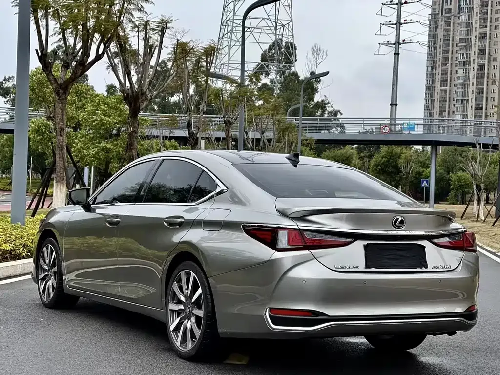 Lexus ES 2021 из CN, фото 8