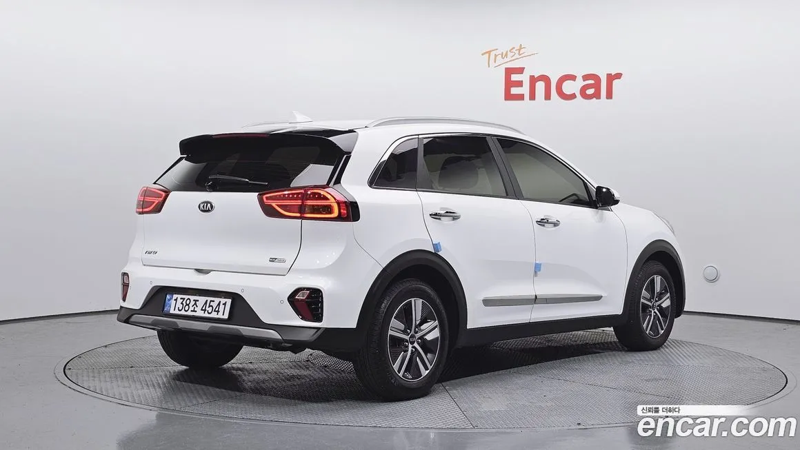 Kia Niro — фото 7