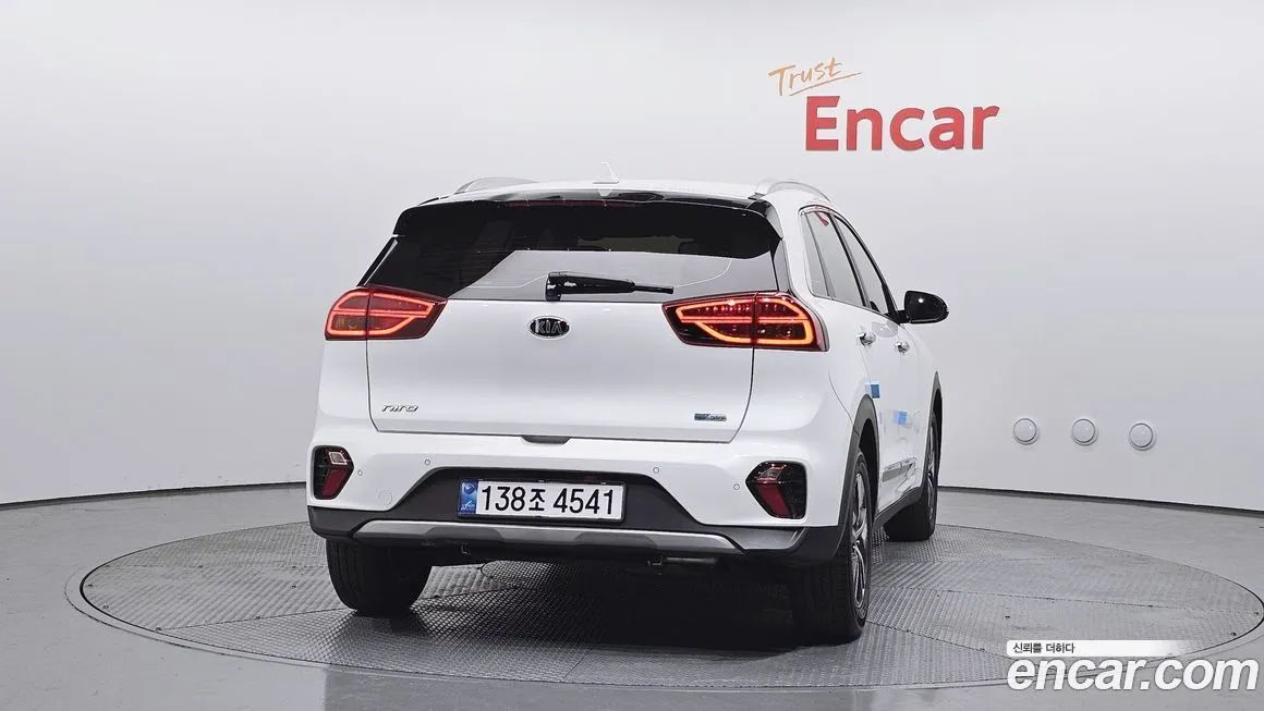 Kia Niro — фото 3