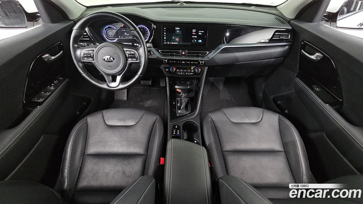 Kia Niro — фото 10