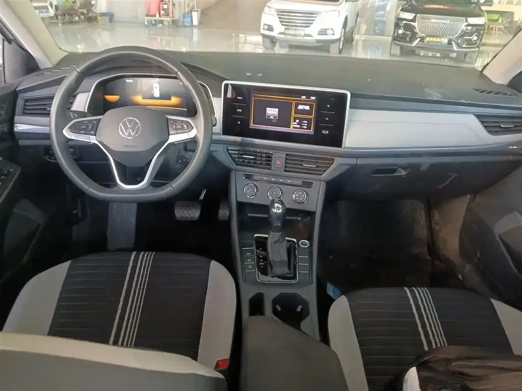 Volkswagen Bora 2024 из CN, фото 9