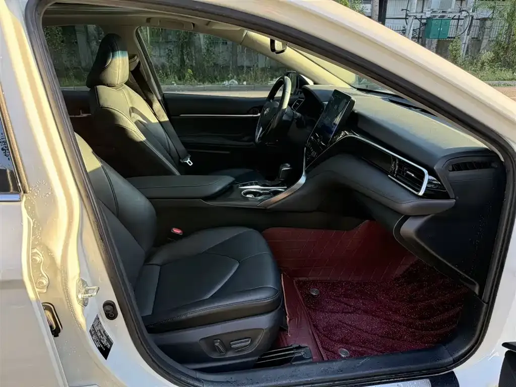 Toyota Camry 2022 из CN, фото 4