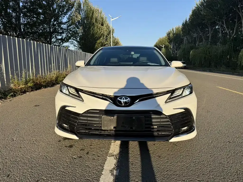 Toyota Camry 2022 из CN, фото 8