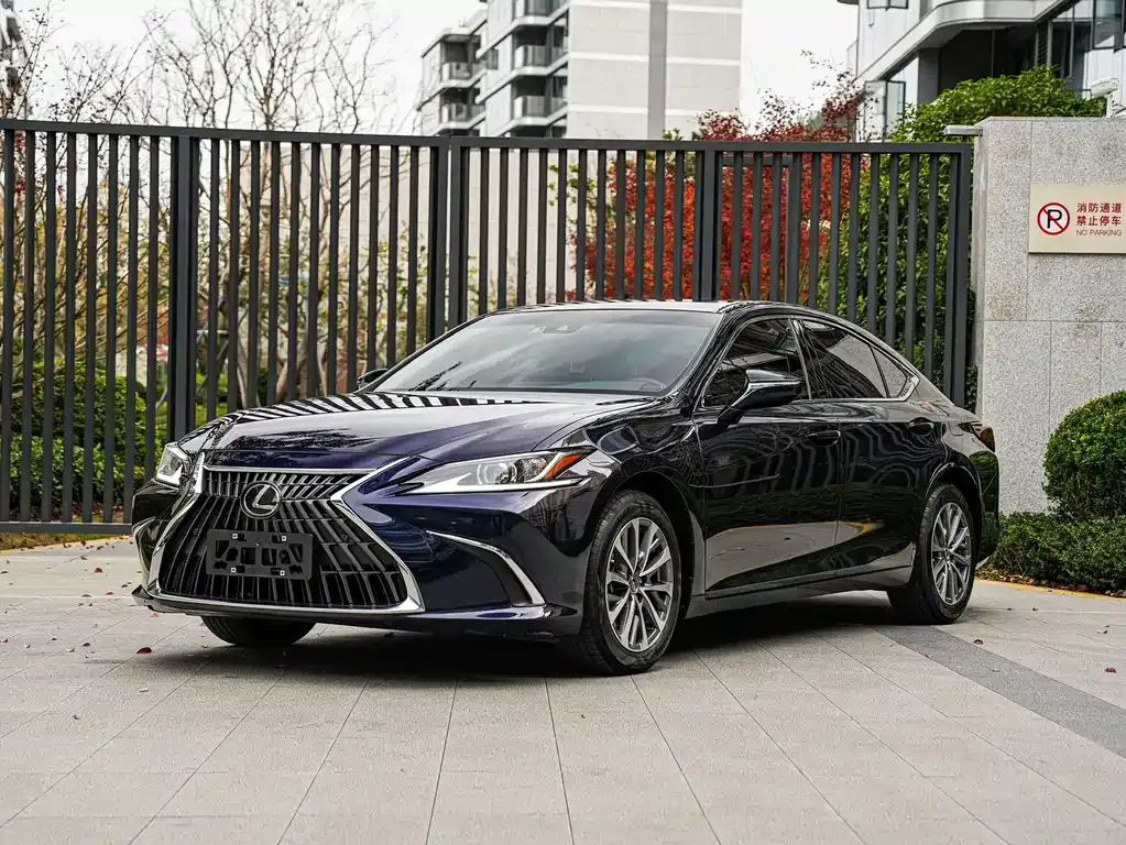 Lexus ES 2023 из CN, фото 1