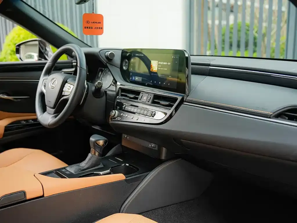 Lexus ES 2023 из CN, фото 3