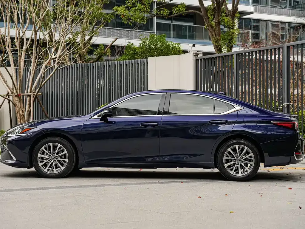Lexus ES 2023 из CN, фото 6