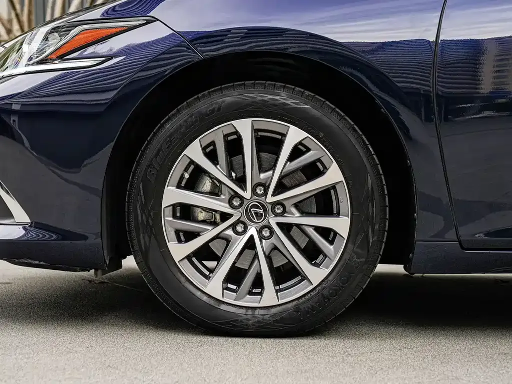 Lexus ES 2023 из CN, фото 8