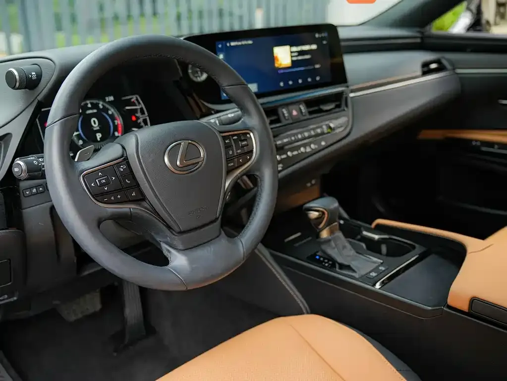 Lexus ES 2023 из CN, фото 2
