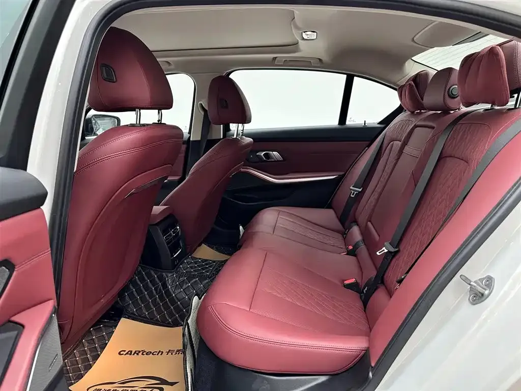BMW 3 Series 2024 из CN, фото 8