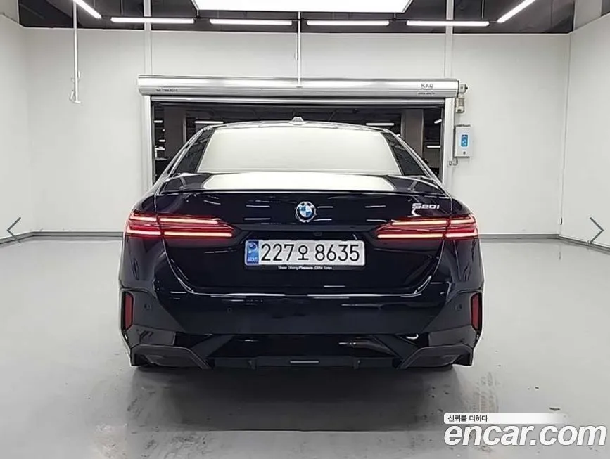 BMW 5-Series 2025 из KR, фото 3