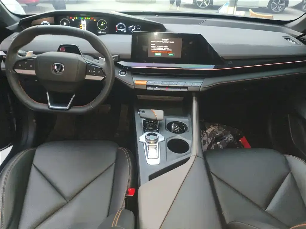 Changan UNI-V 2023 из CN, фото 4