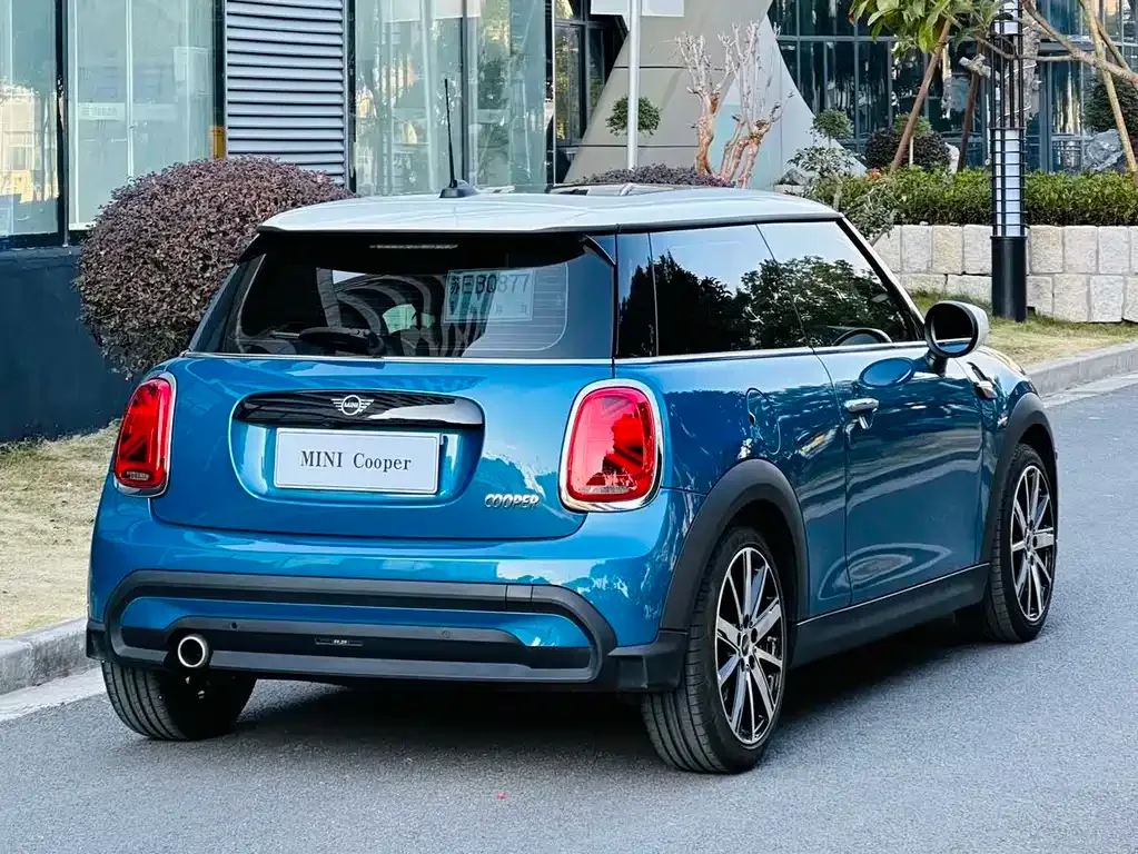 MINI Cooper (3-door) 2022 из CN, фото 2