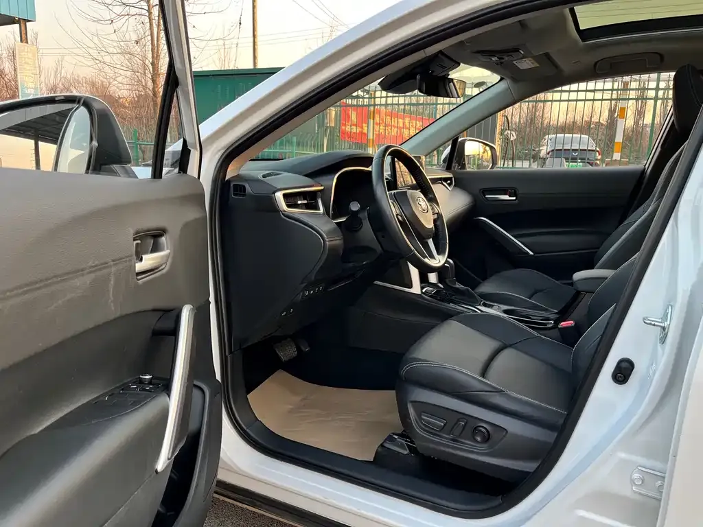 Toyota Frontlander 2023 из CN, фото 5