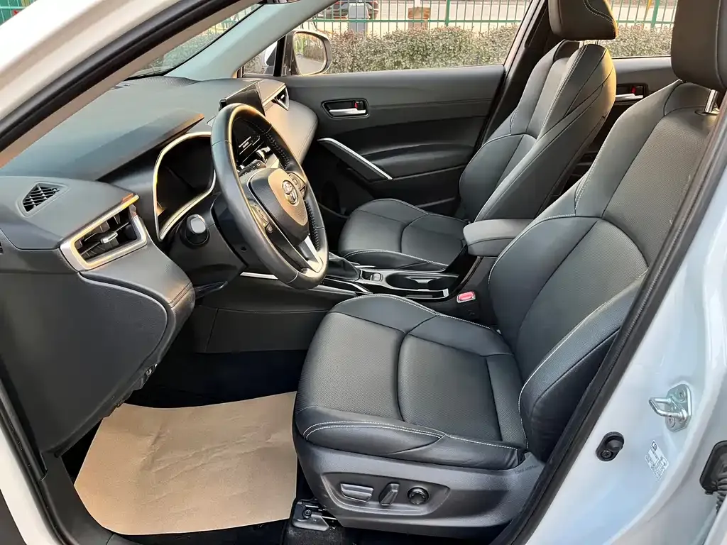 Toyota Frontlander 2023 из CN, фото 7