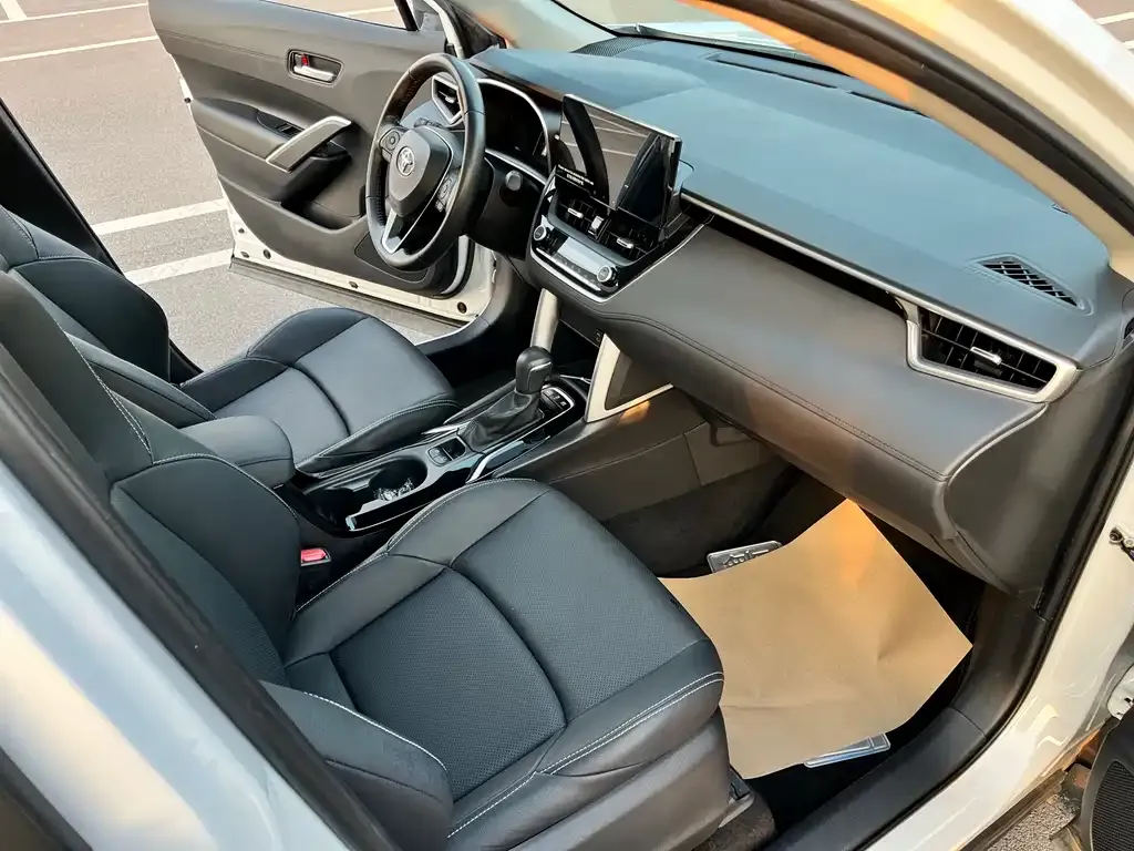 Toyota Frontlander 2023 из CN, фото 8