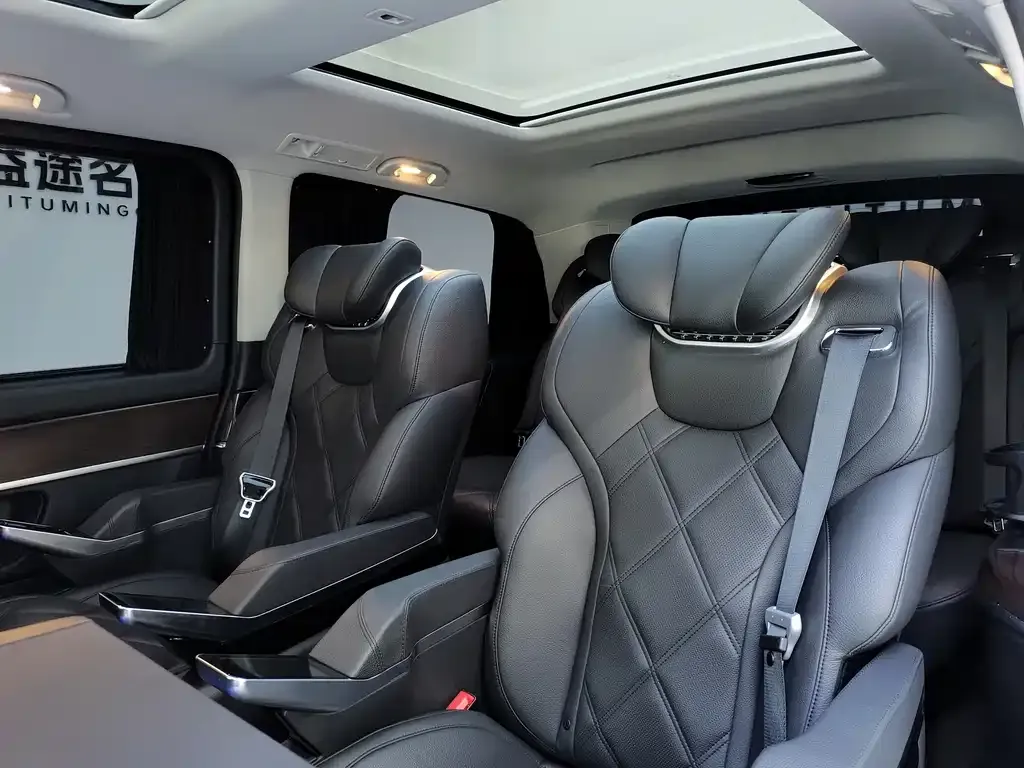 Mercedes-Benz V-Class 2022 из CN, фото 7