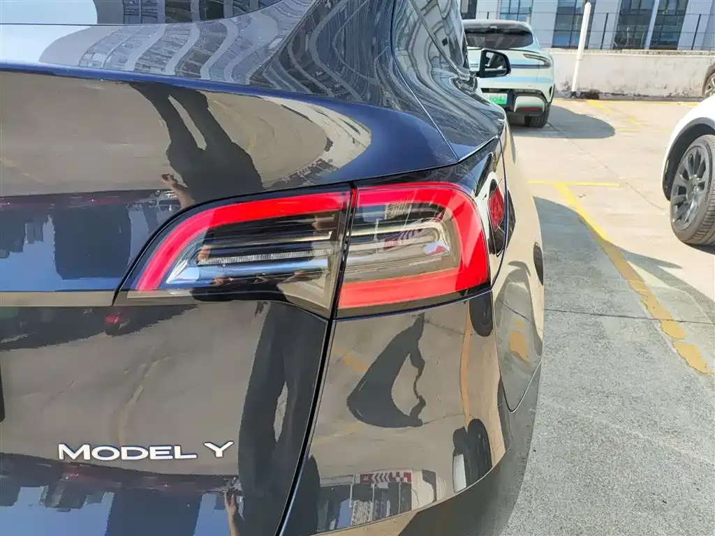 Tesla Model Y 2024 из CN, фото 7