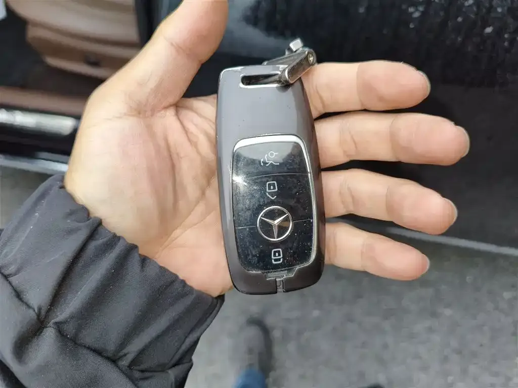 Mercedes-Benz E-Class 2024 из CN, фото 2