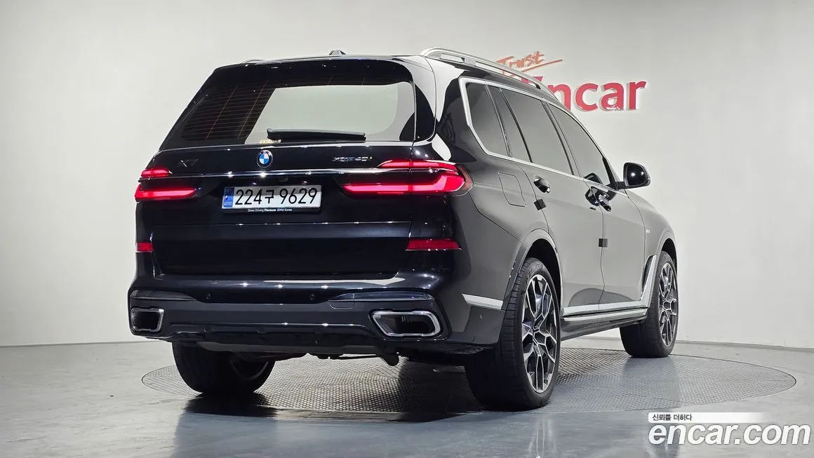 BMW X7 — фото 6