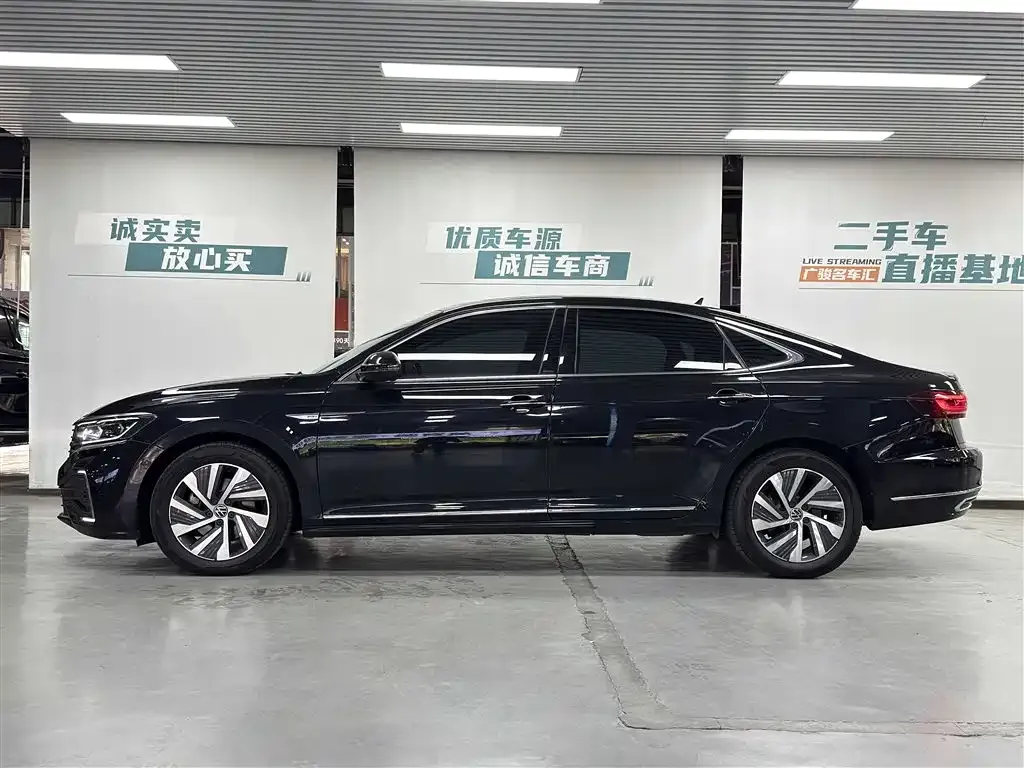 Volkswagen Passat New Energy — фото 4