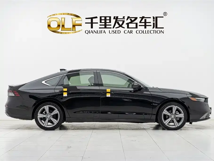 Honda Accord — фото 10