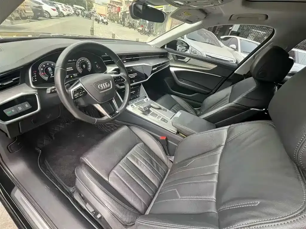 Audi A6L 2022 из CN, фото 6