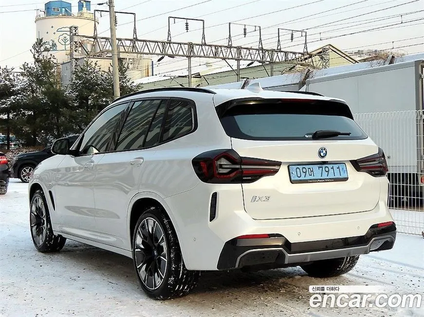 BMW iX3 2024 из KR, фото 9