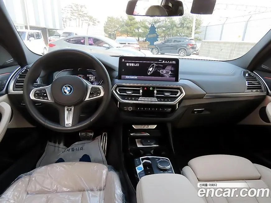 BMW iX3 2024 из KR, фото 2
