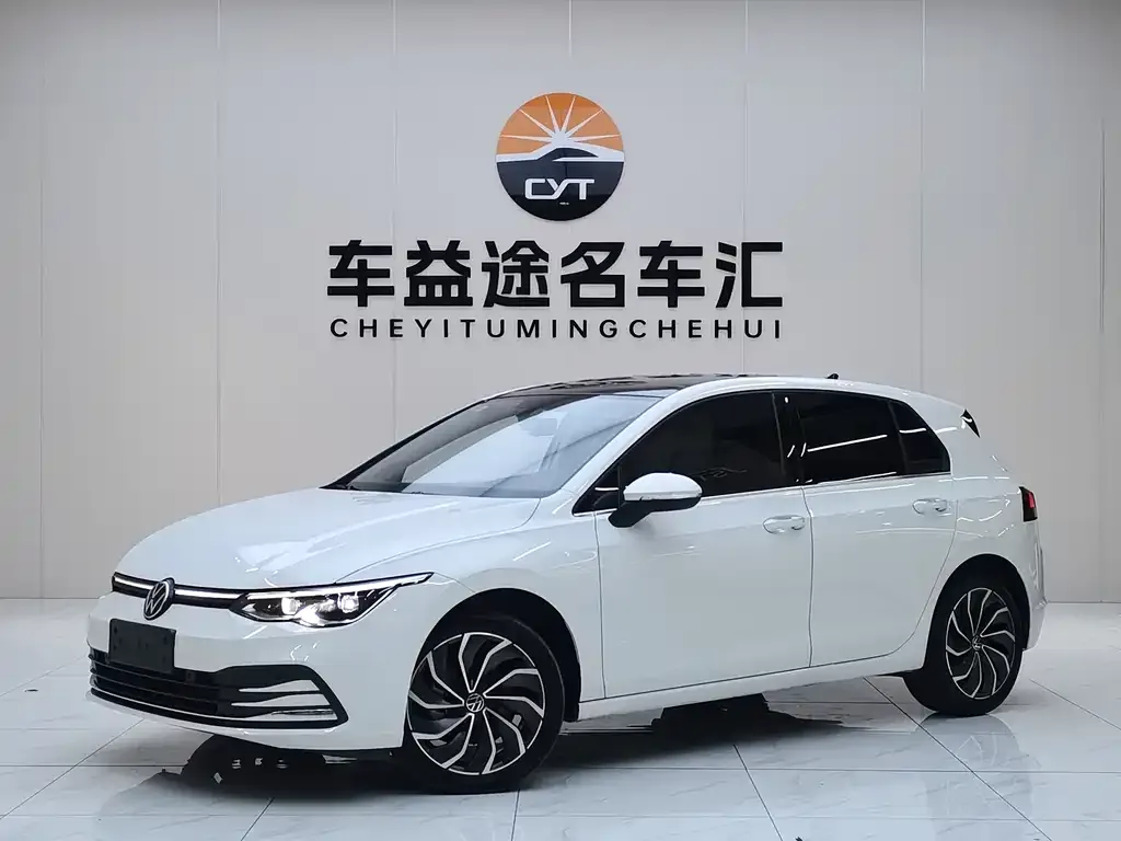 Volkswagen Golf 2023 из CN, фото 1