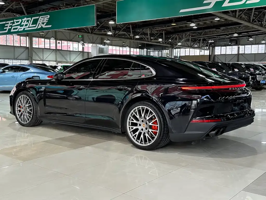 Porsche Panamera 2025 из CN, фото 4