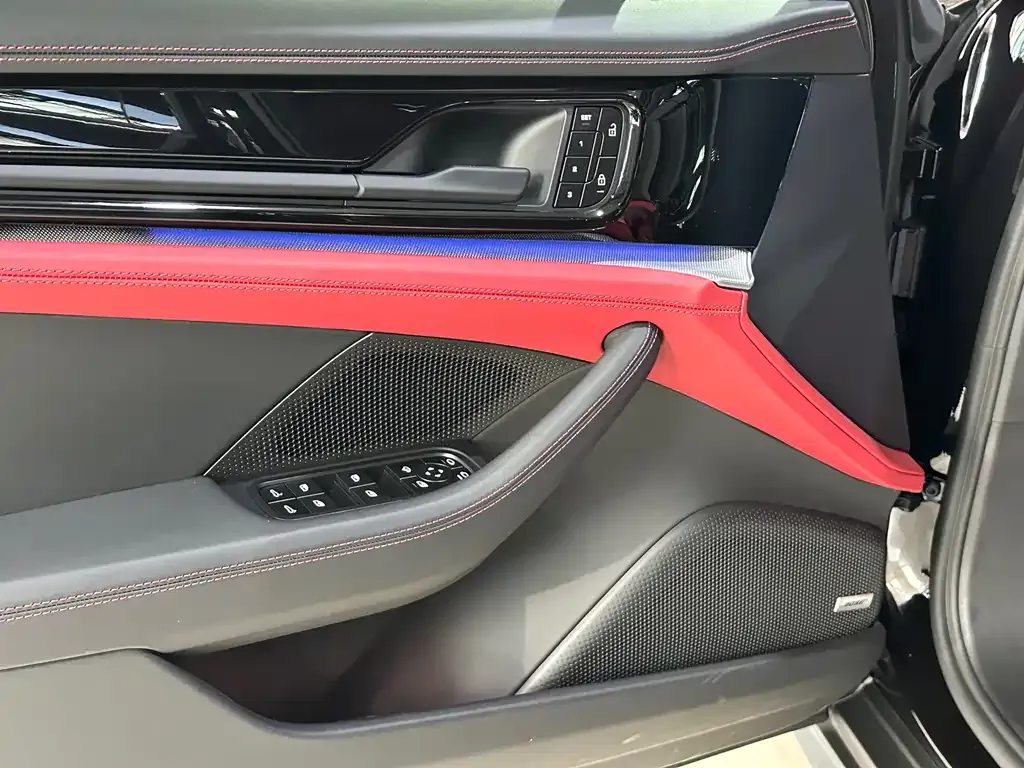 Porsche Panamera 2025 из CN, фото 2