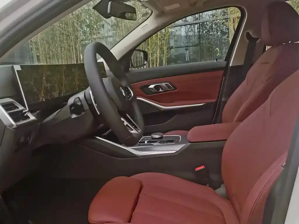 BMW 3 Series 2025 из CN, фото 10