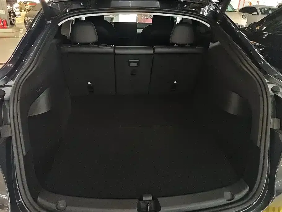 Tesla Model Y 2025 из CN, фото 4