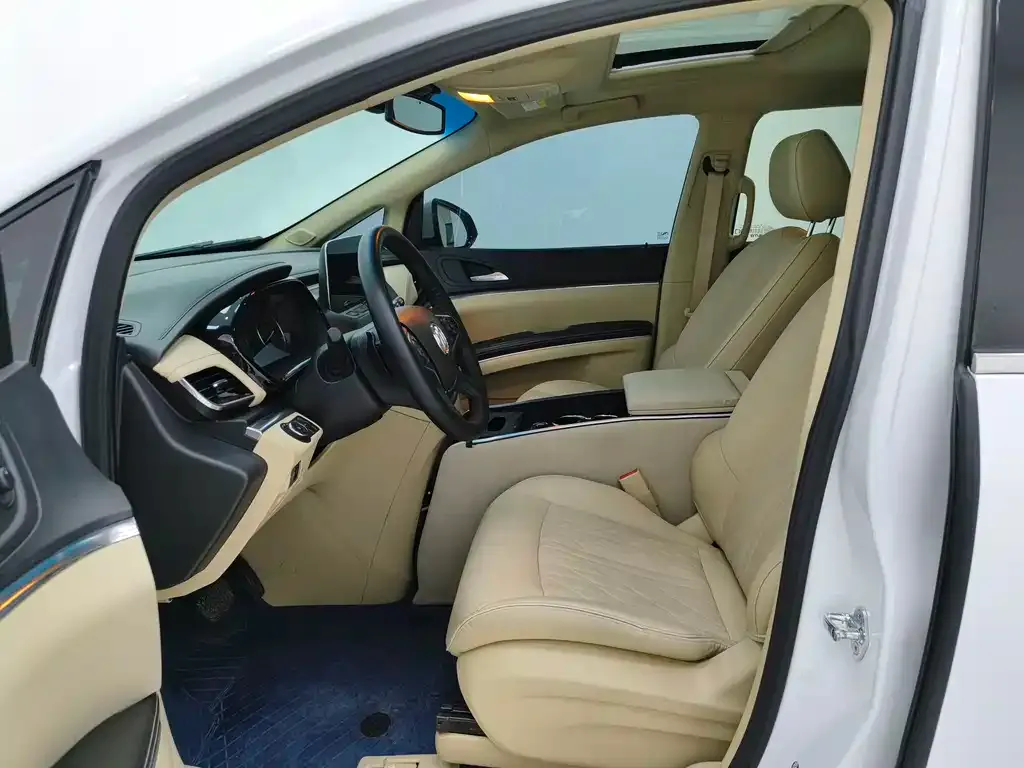 Buick GL8 2023 из CN, фото 6