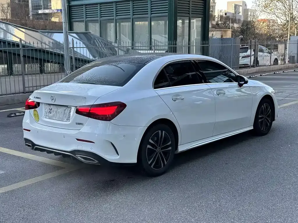 Mercedes-Benz A-Class 2023 из CN, фото 8