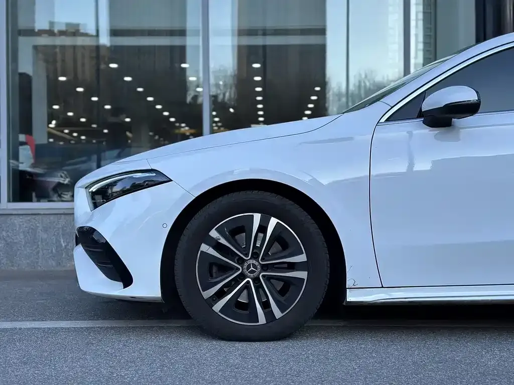 Mercedes-Benz A-Class 2023 из CN, фото 2