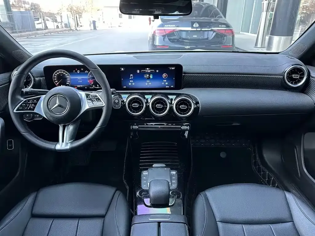 Mercedes-Benz A-Class 2023 из CN, фото 4