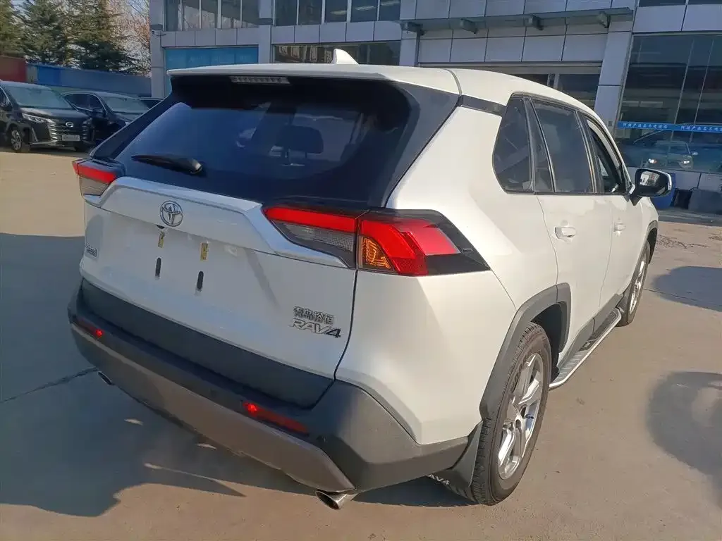 Toyota RAV4 2021 из CN, фото 7