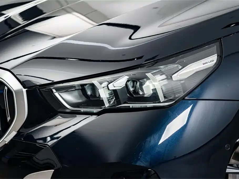 BMW 5 Series 2025 из CN, фото 6