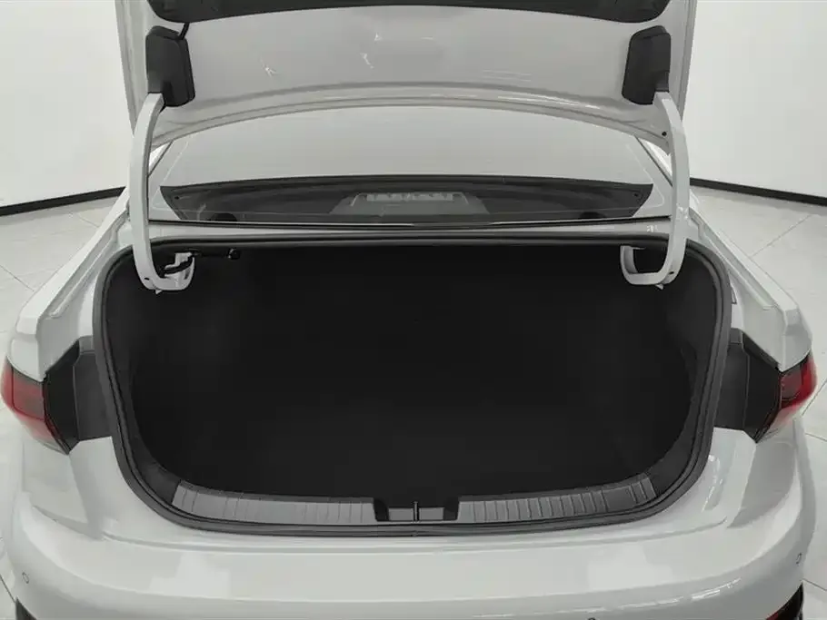 Volkswagen Sagitar 2023 из CN, фото 7