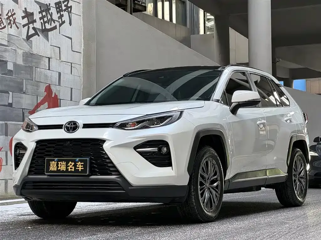Toyota Wildlander — фото 1