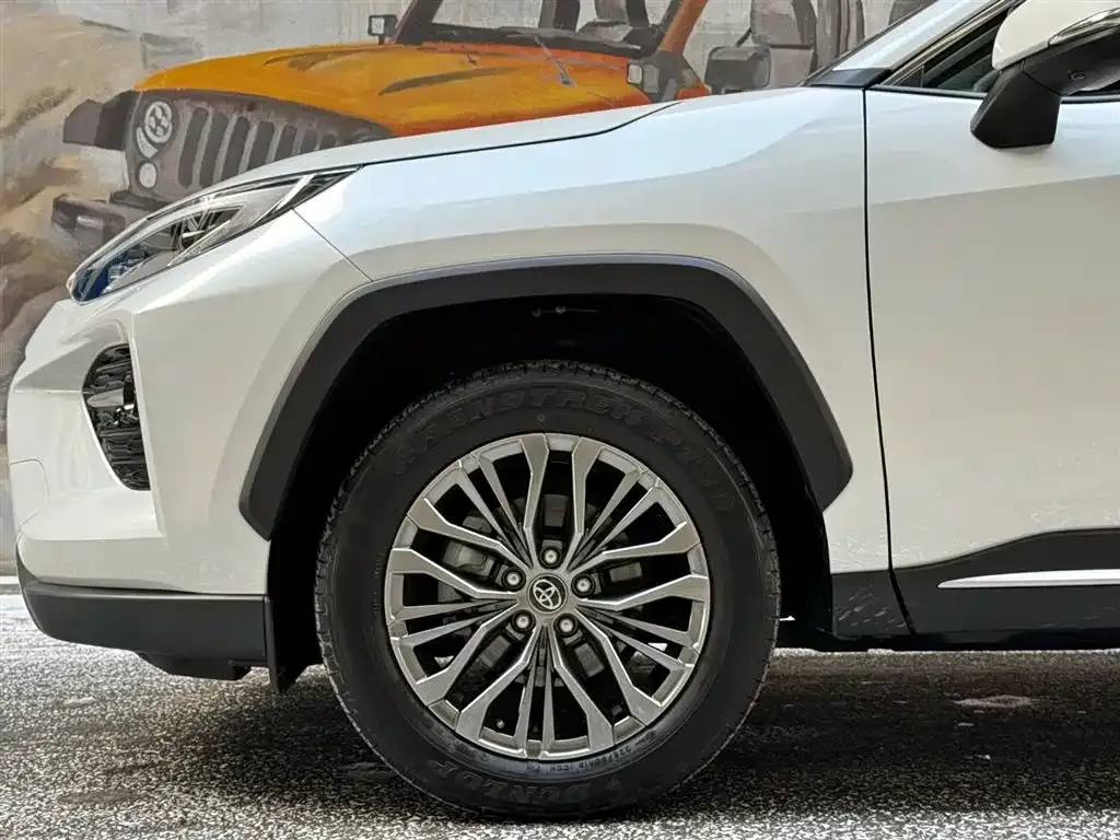 Toyota Wildlander — фото 5