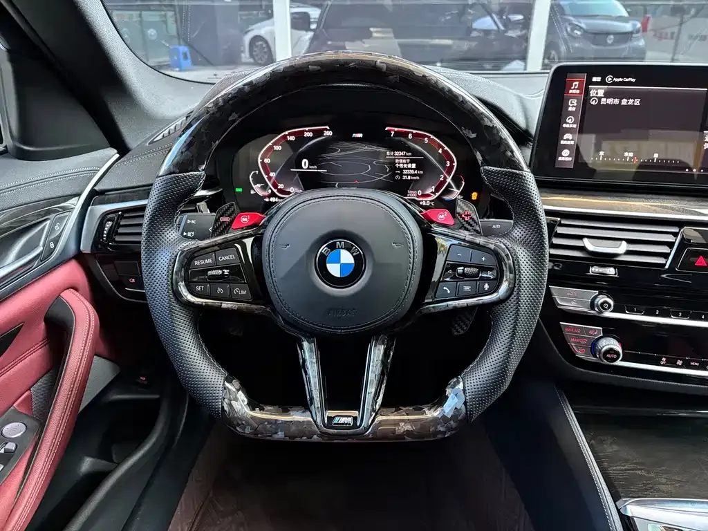 BMW 5 Series 2023 из CN, фото 10
