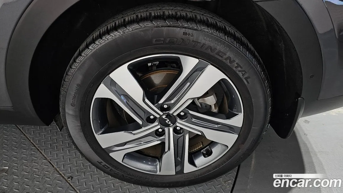 Kia Sorento — фото 5
